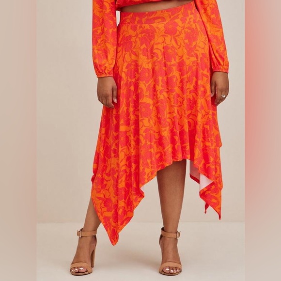 Torrid Handkerchief Hem Super Soft Floral Orange Maxi Skirt - size 0 - Picture 4 of 8